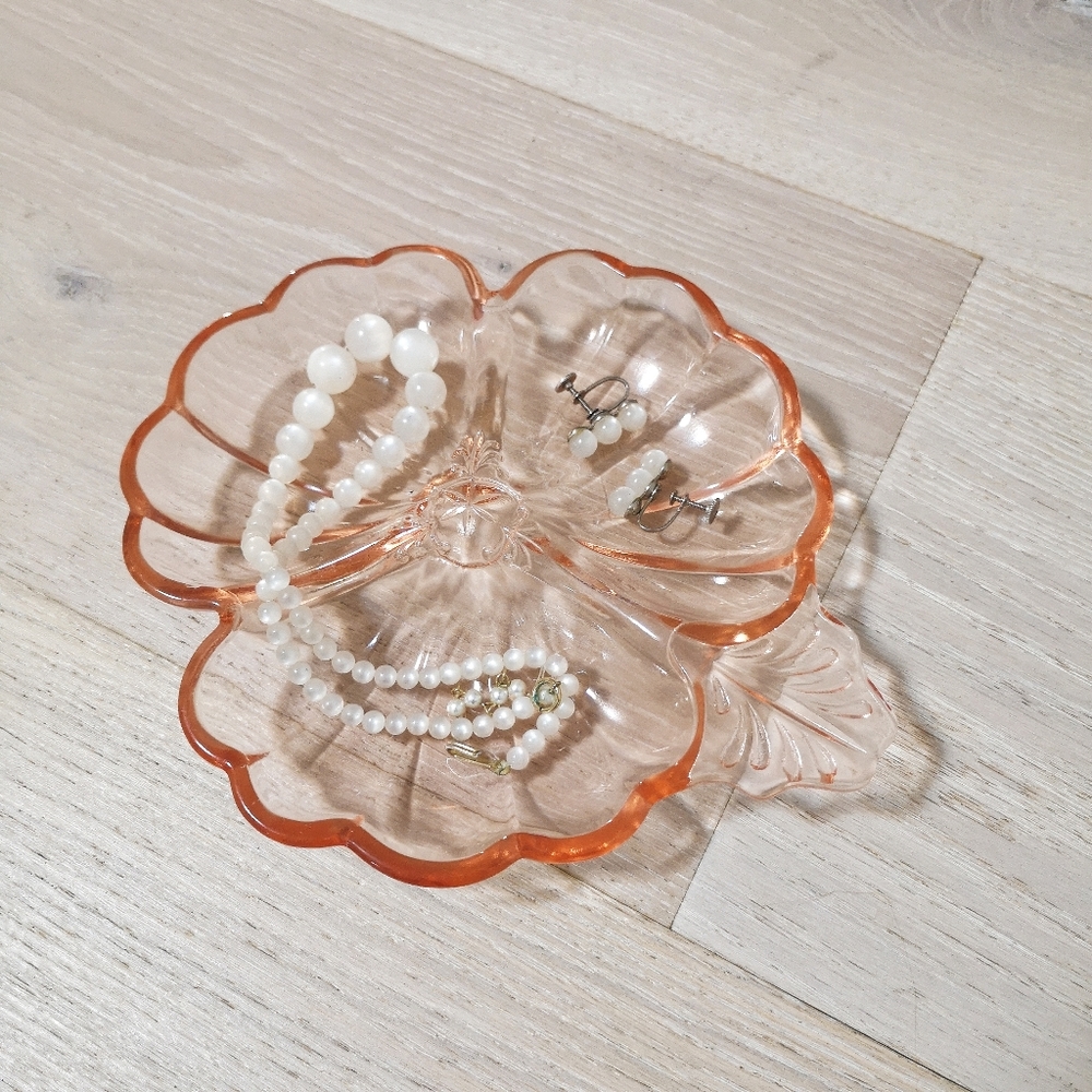 Vtg Clover Dish - Pink Depression Glass, Catch-All
